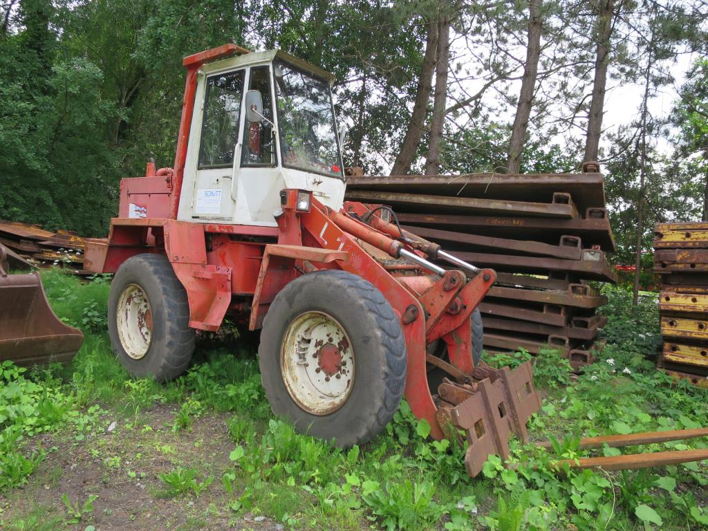 well-maintained construction machinery, equipment and vehicles-1