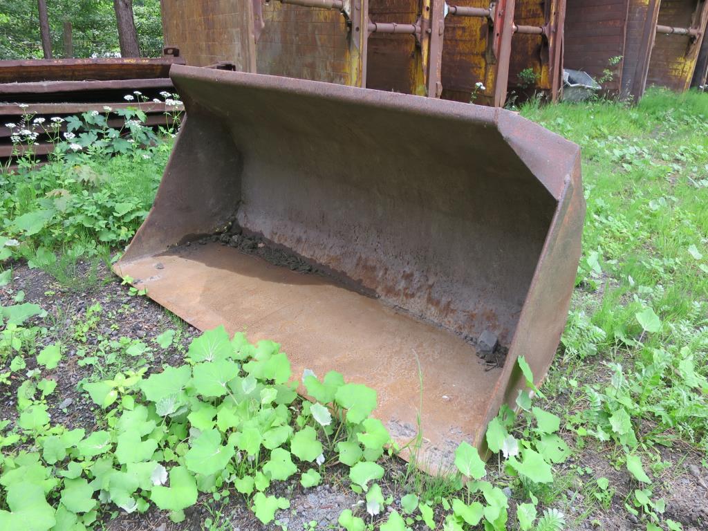 well-maintained construction machinery, equipment and vehicles-3