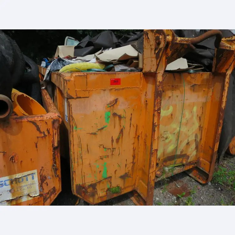 dobro vzdrževani gradbeni stroji, oprema za gradbene stroje in vozila.-1