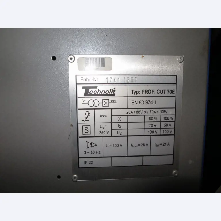 dobro vzdrževani gradbeni stroji, oprema za gradbene stroje in vozila.-2