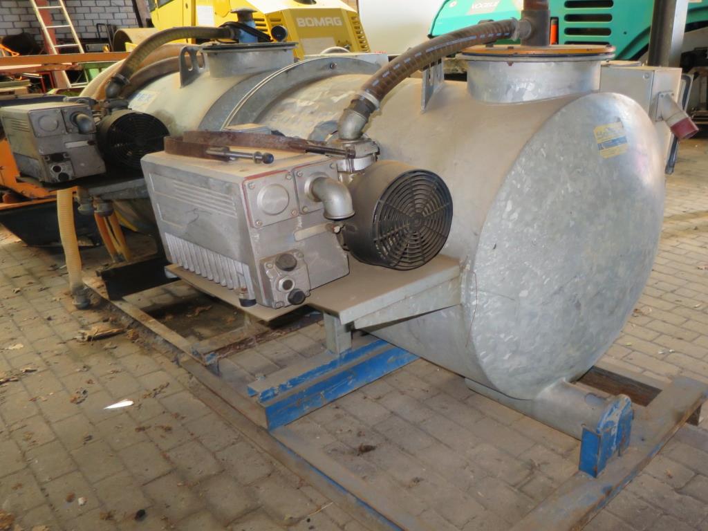 well-maintained construction machinery, equipment and vehicles-3