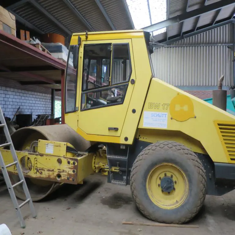 Single-drum compactor Bomag BW177D-3