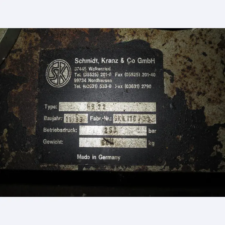 dobro vzdrževani gradbeni stroji, oprema za gradbene stroje in vozila.-3