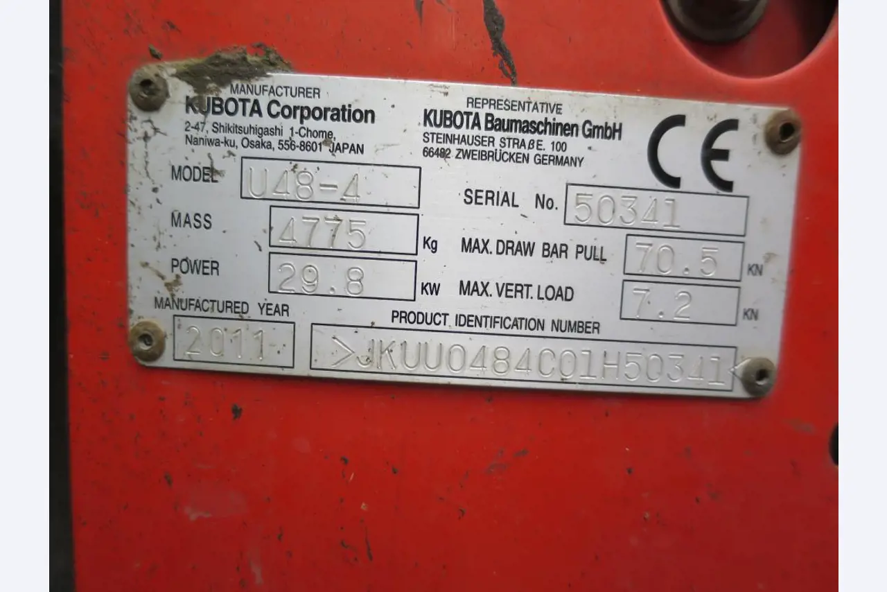 dobro vzdrževani gradbeni stroji, oprema za gradbene stroje in vozila.-3