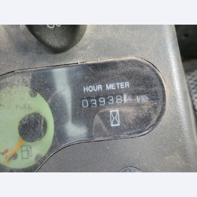 dobro vzdrževani gradbeni stroji, oprema za gradbene stroje in vozila.-3