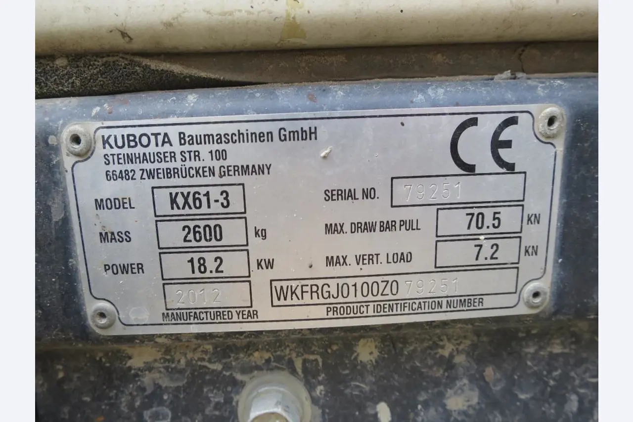 dobro vzdrževani gradbeni stroji, oprema za gradbene stroje in vozila.-6