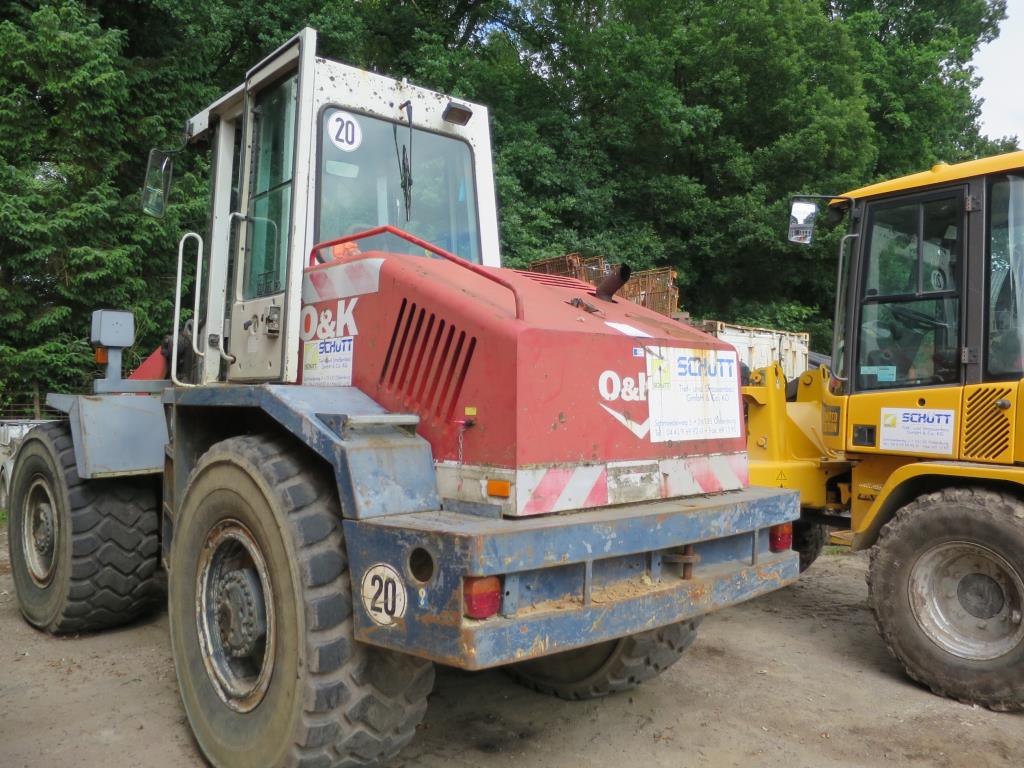 des machines de chantier entretenues, des accessoires pour machines de chantier ainsi que des véhicules-3