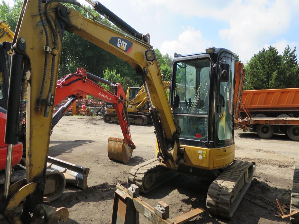 well-maintained construction machinery, equipment and vehicles-1