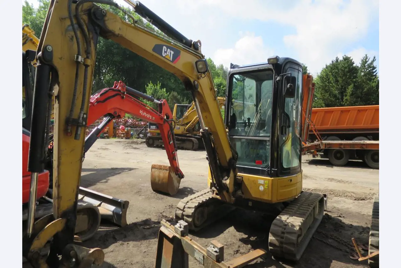 well-maintained construction machinery, equipment and vehicles-1