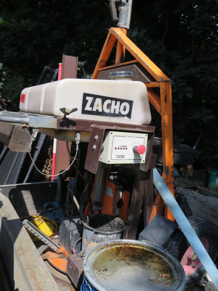 des machines de chantier entretenues, des accessoires pour machines de chantier ainsi que des véhicules-2