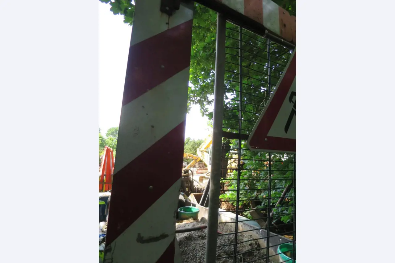 well-maintained construction machinery, equipment and vehicles-2