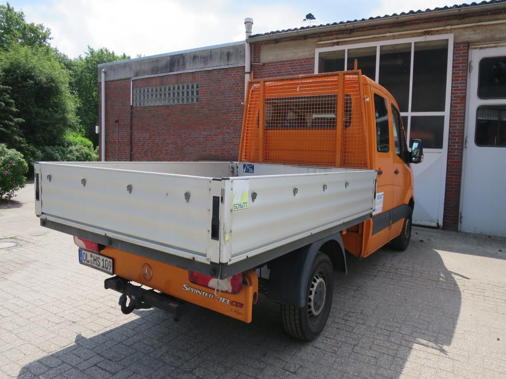 des machines de chantier entretenues, des accessoires pour machines de chantier ainsi que des véhicules-3