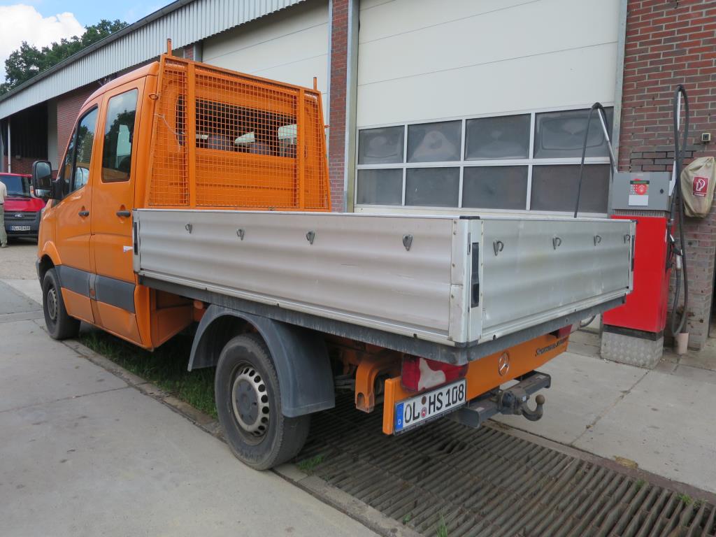 des machines de chantier entretenues, des accessoires pour machines de chantier ainsi que des véhicules-4