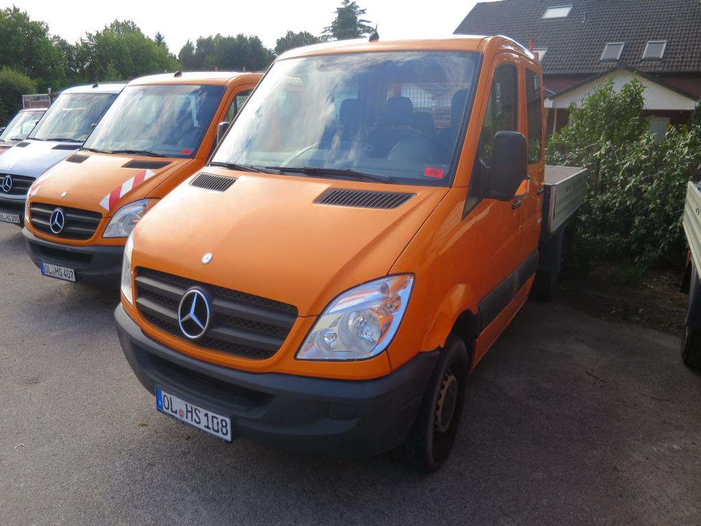 des machines de chantier entretenues, des accessoires pour machines de chantier ainsi que des véhicules-5