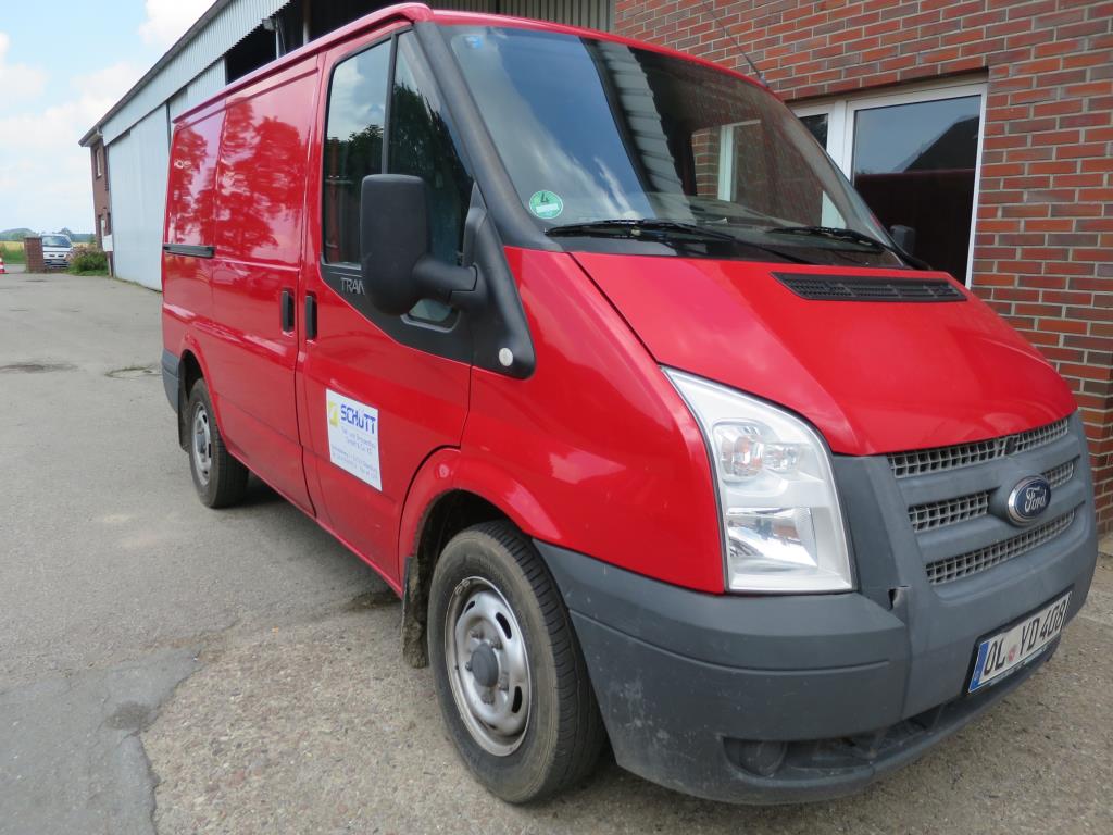 des machines de chantier entretenues, des accessoires pour machines de chantier ainsi que des véhicules-2