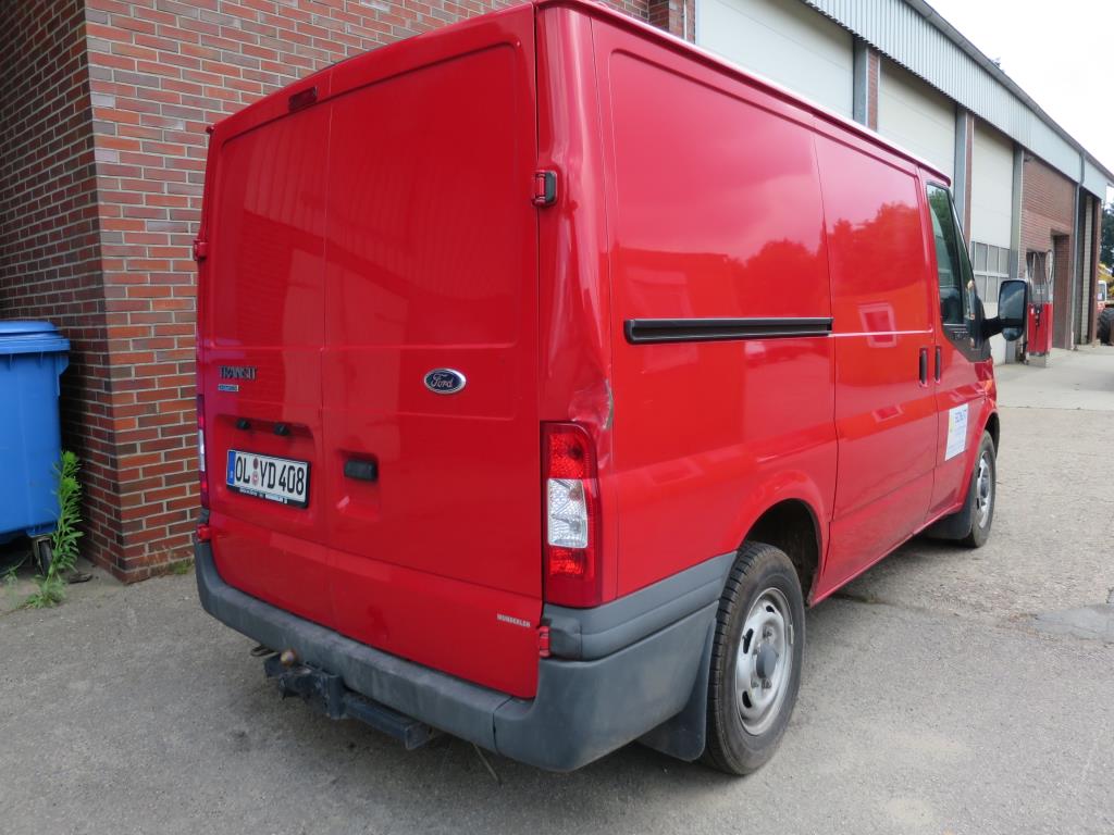 des machines de chantier entretenues, des accessoires pour machines de chantier ainsi que des véhicules-3