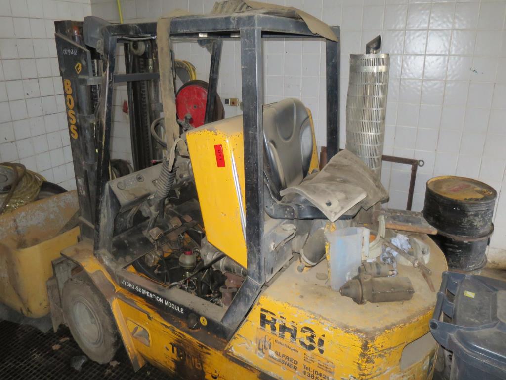 well-maintained construction machinery, equipment and vehicles-1