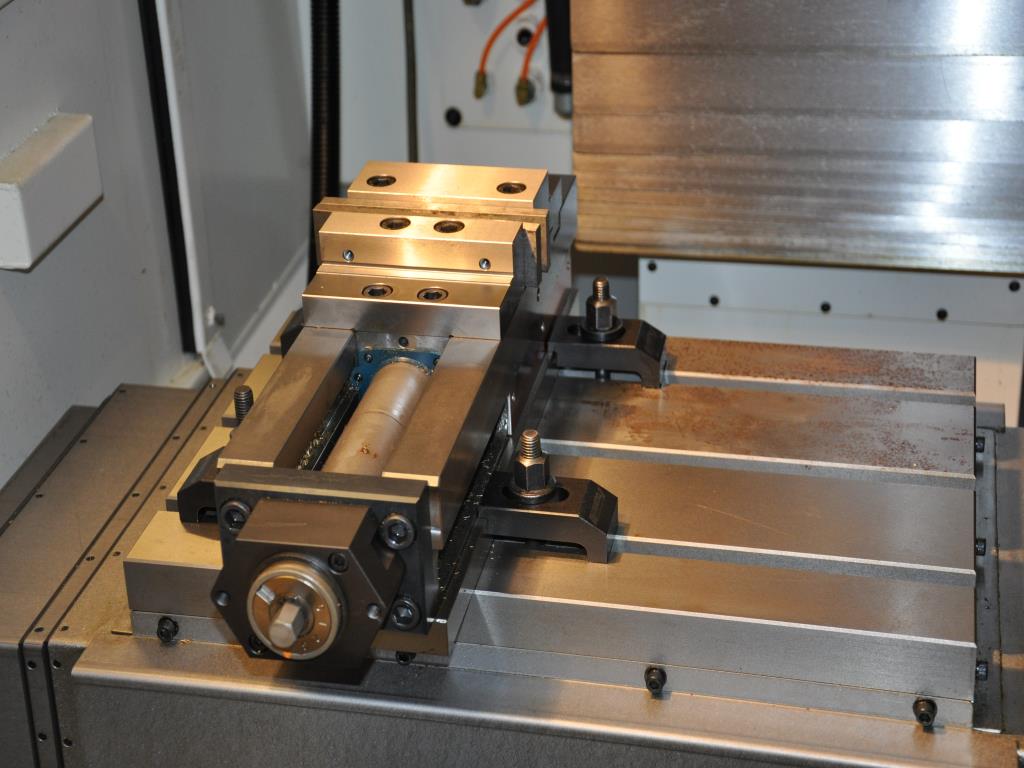 well-maintained workshop equipment-8