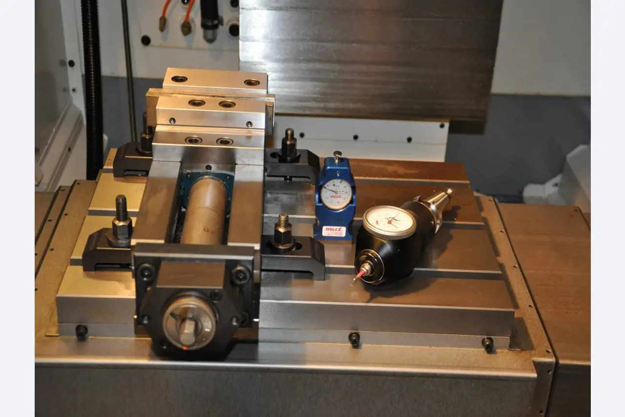 well maintained workshop equipment-9