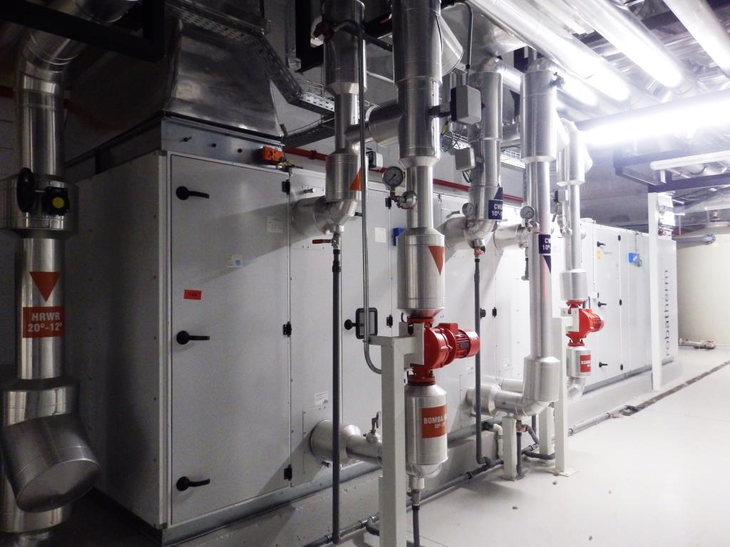 FABRICA MODERNA DE CELULAS FOTOVOLTAICAS-1