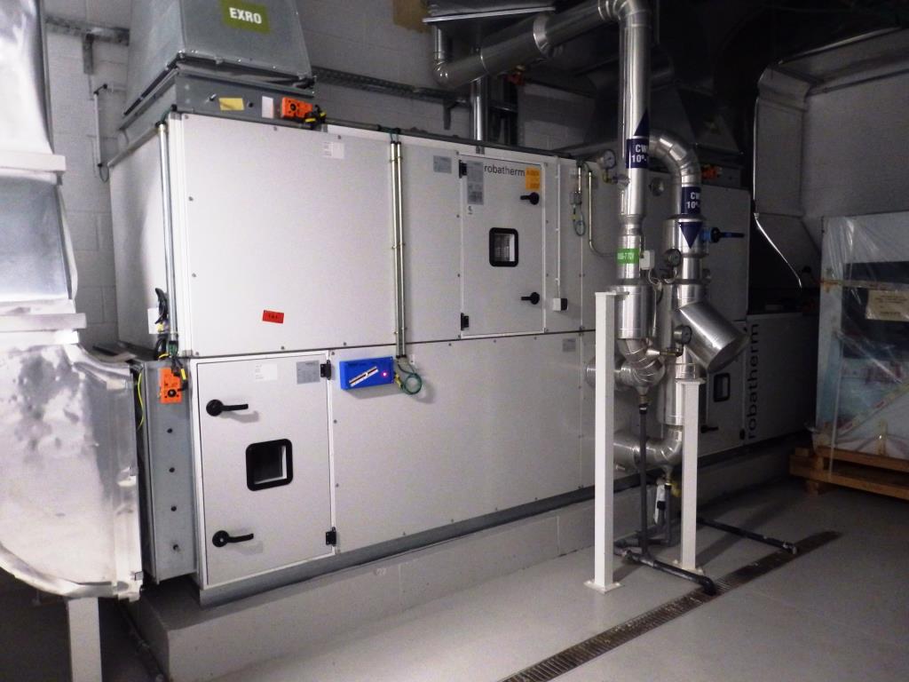 FABRICA MODERNA DE CELULAS FOTOVOLTAICAS-1