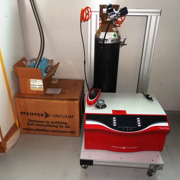 Vacuum Leak detector PFEIFFER VACUUM SmartTest