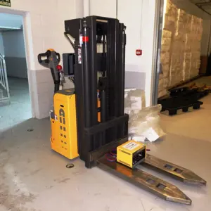 Electric Reachstacker ATLET GALICAT.3G