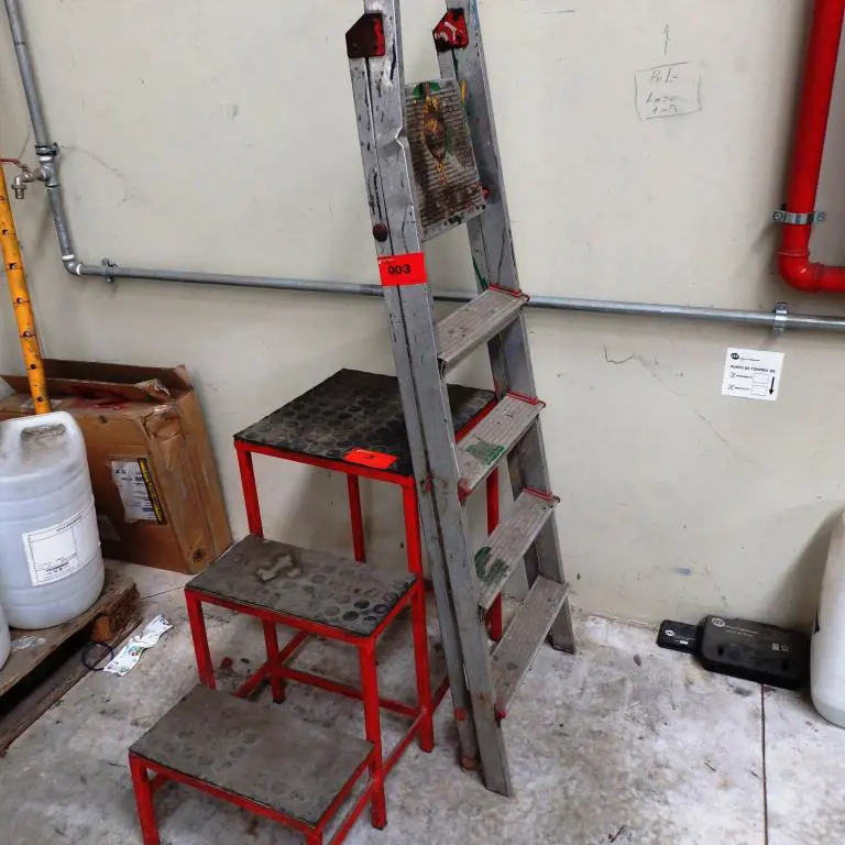 Aluminium ladder