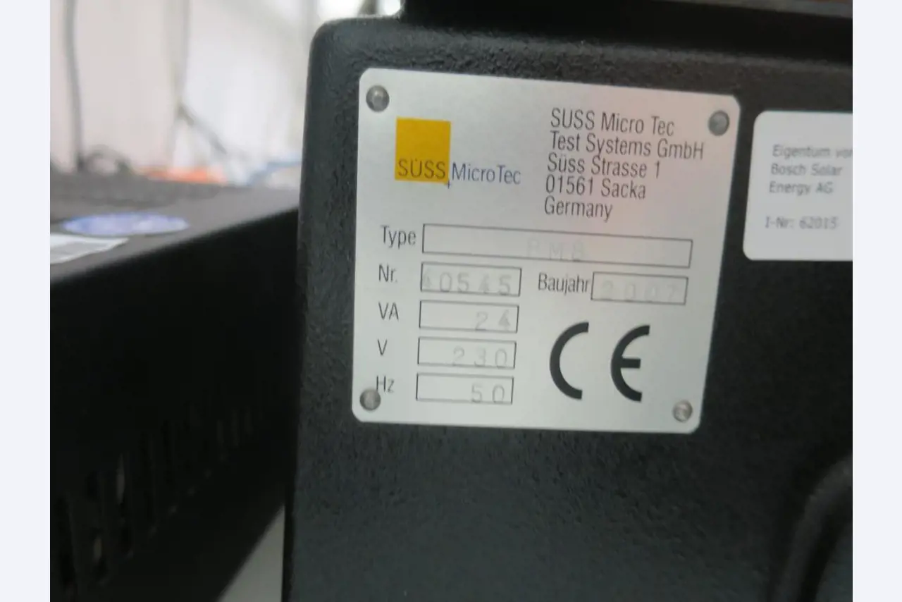 Laboratory, analysis and R & D equipment from a silicon production in the photovoltaic industry-6