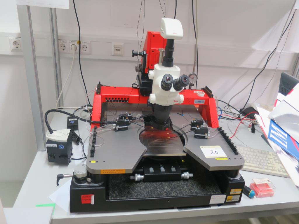 Labor, Analyse und F&E-Equipment aus einer Silliziumproduktion in der Photovoltaikindustrie-1