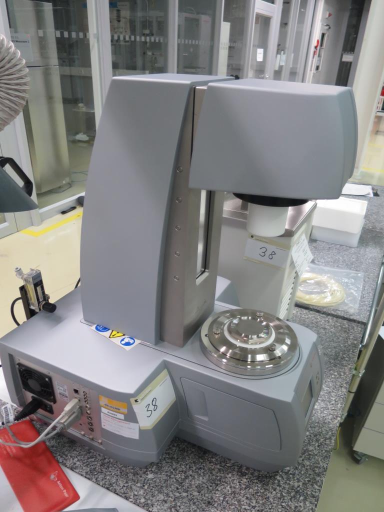 Laboratory, analysis and R & D equipment from a silicon production in the photovoltaic industry-2