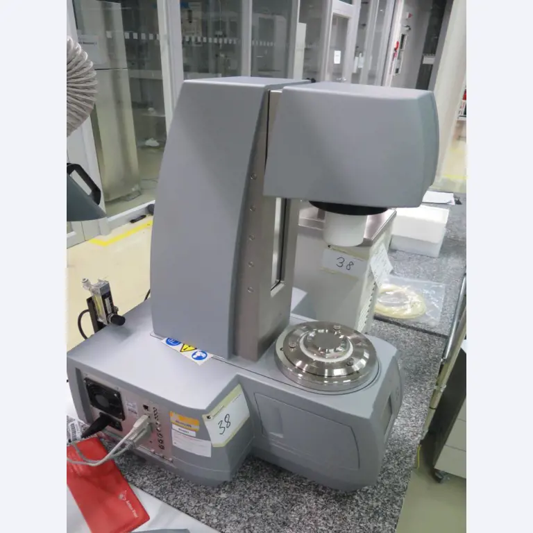 Laboratory, analysis and R & D equipment from a silicon production in the photovoltaic industry-2
