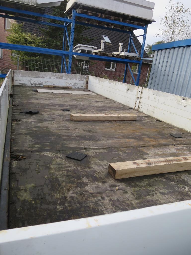 dobro vzdrževani stroji za obdelavo kovin.-3