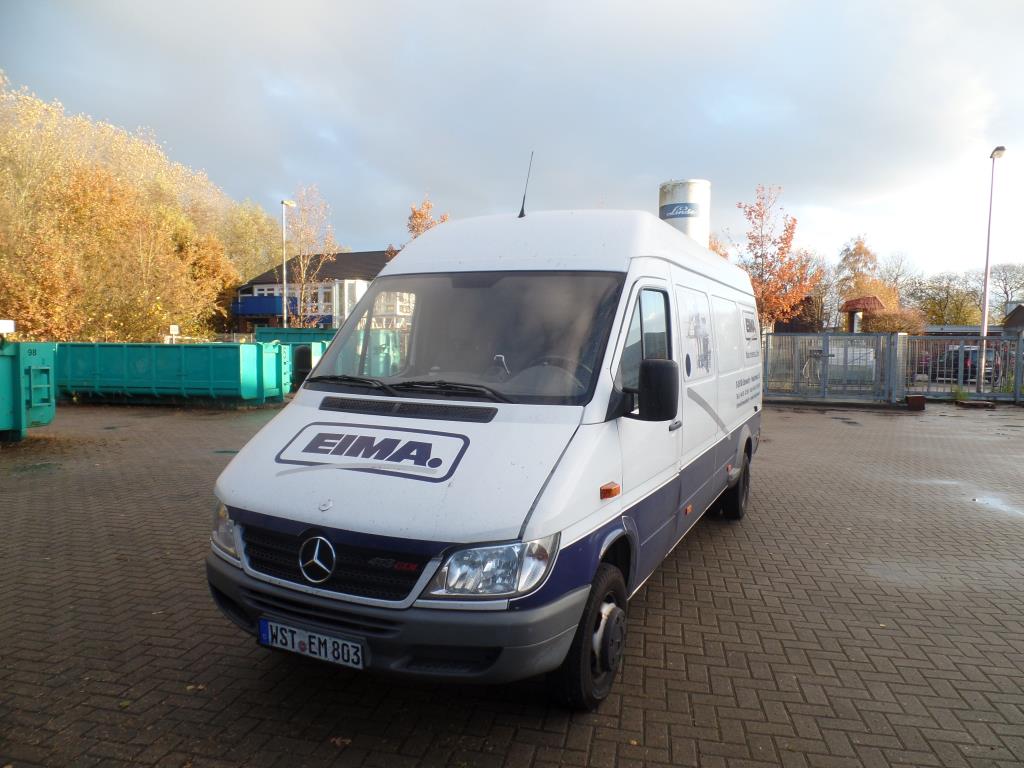 dobro vzdrževani stroji za obdelavo kovin.-1