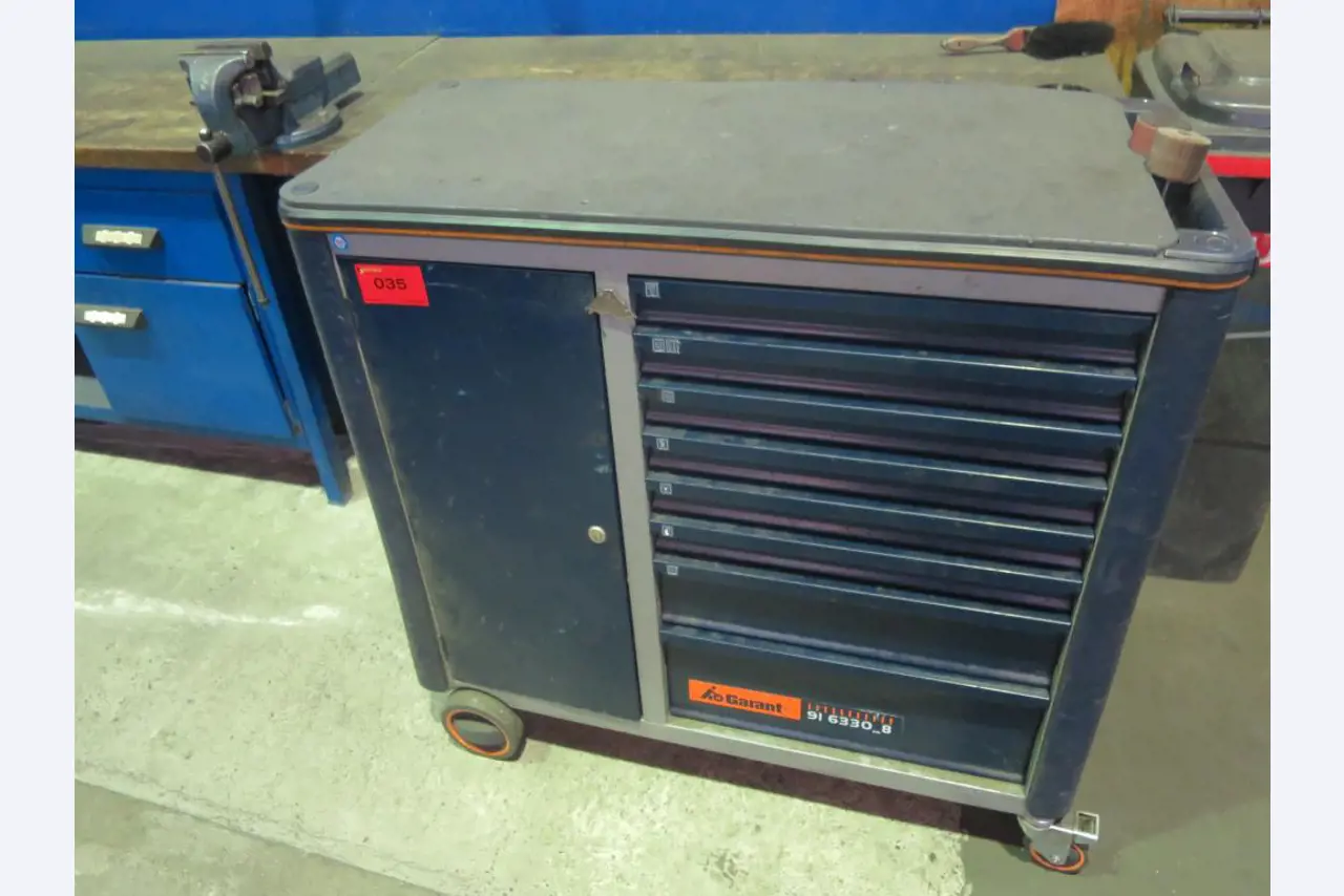 well-maintained metal working machines-1