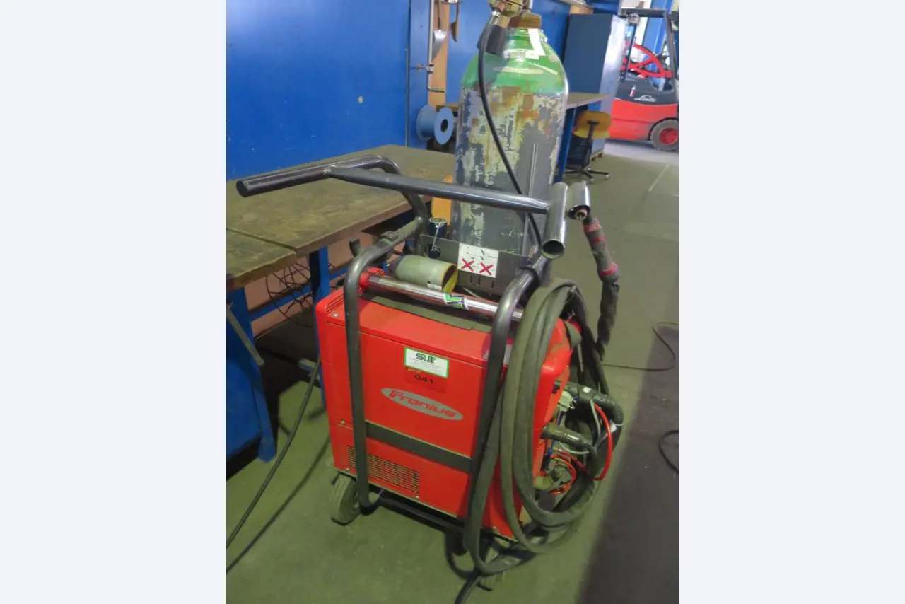 well-maintained metal working machines-1