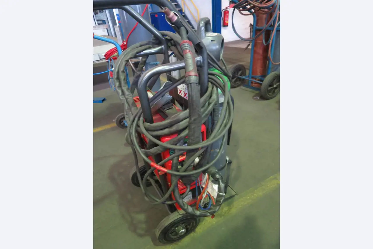 well-maintained metal working machines-1