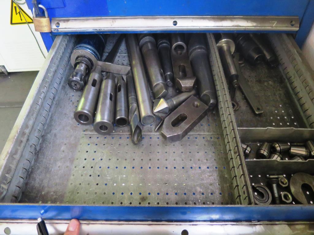 dobro vzdrževani stroji za obdelavo kovin.-5