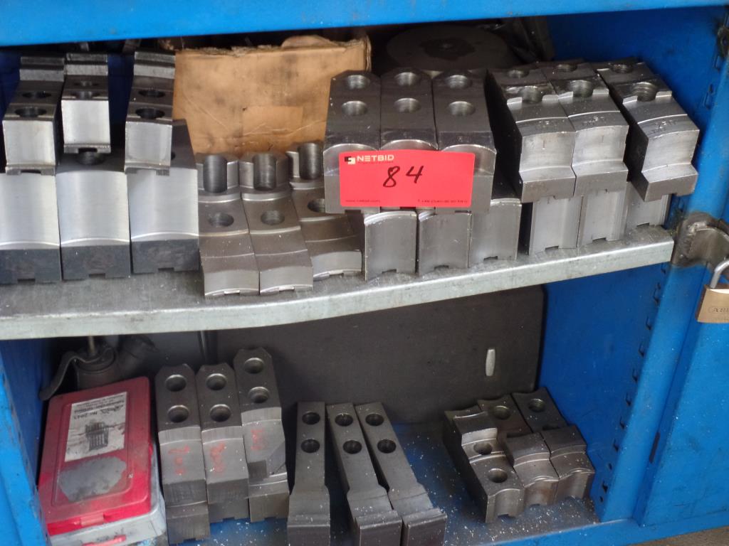 dobro vzdrževani stroji za obdelavo kovin.-10