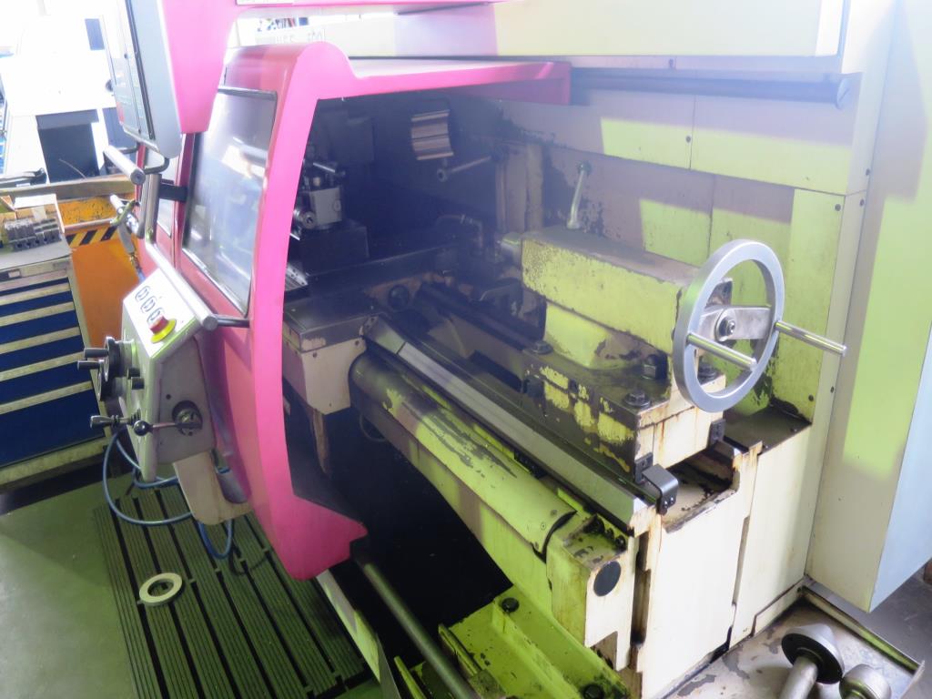 dobro vzdrževani stroji za obdelavo kovin.-2