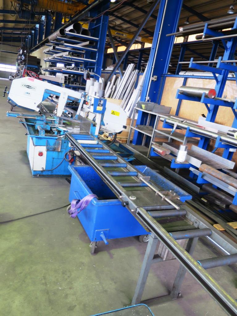 dobro vzdrževani stroji za obdelavo kovin.-3