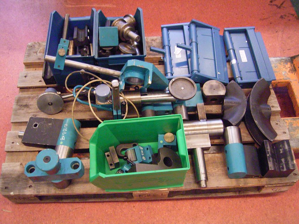 well-maintained workshop equipment -10