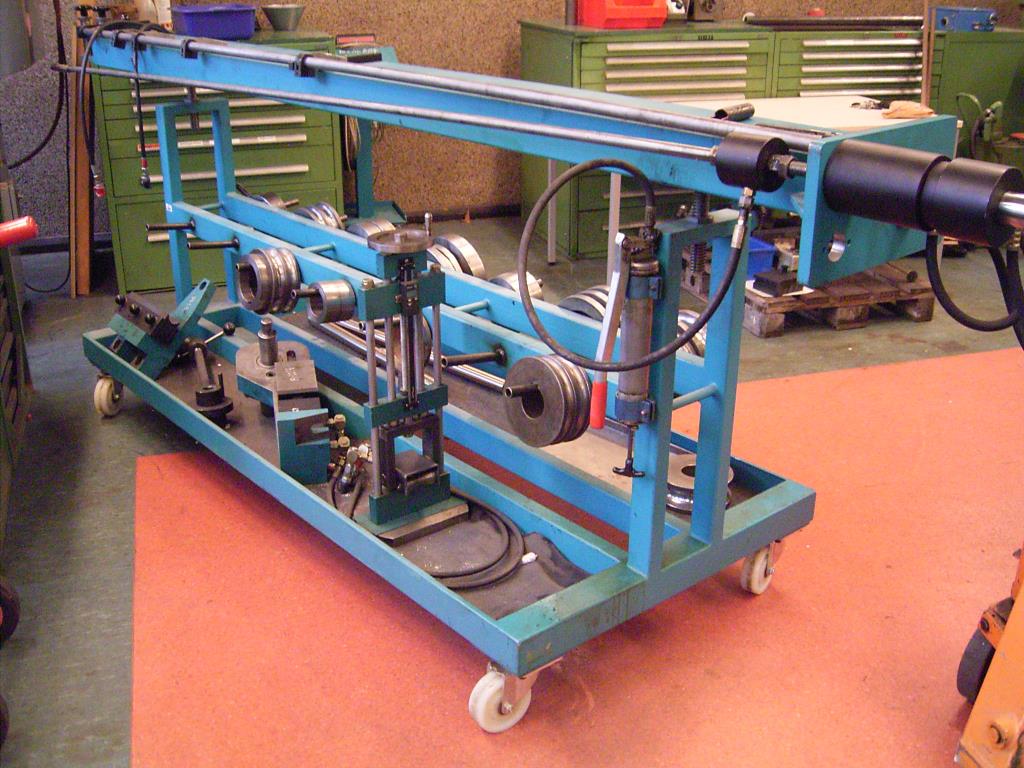 well-maintained workshop equipment -12