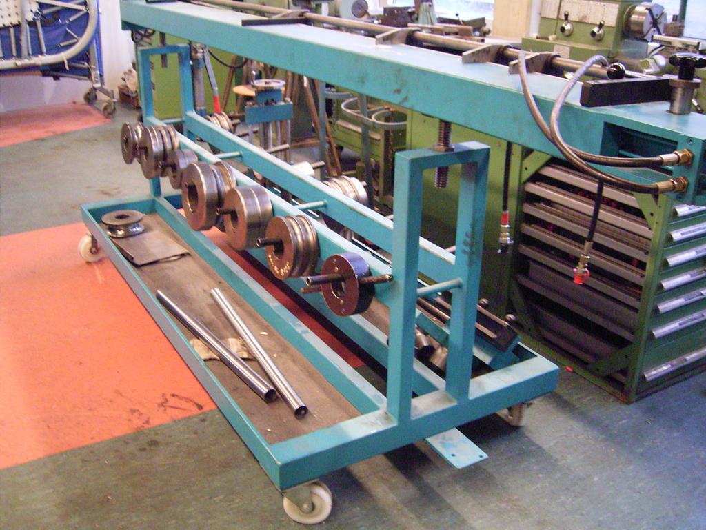 well-maintained workshop equipment -13