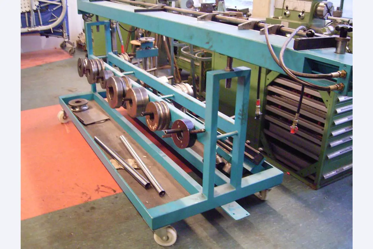 well-maintained workshop equipment -13