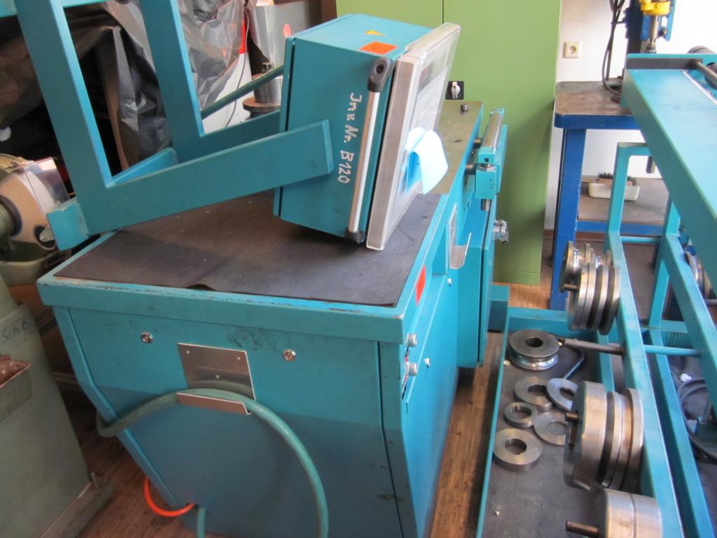 well-maintained workshop equipment -2