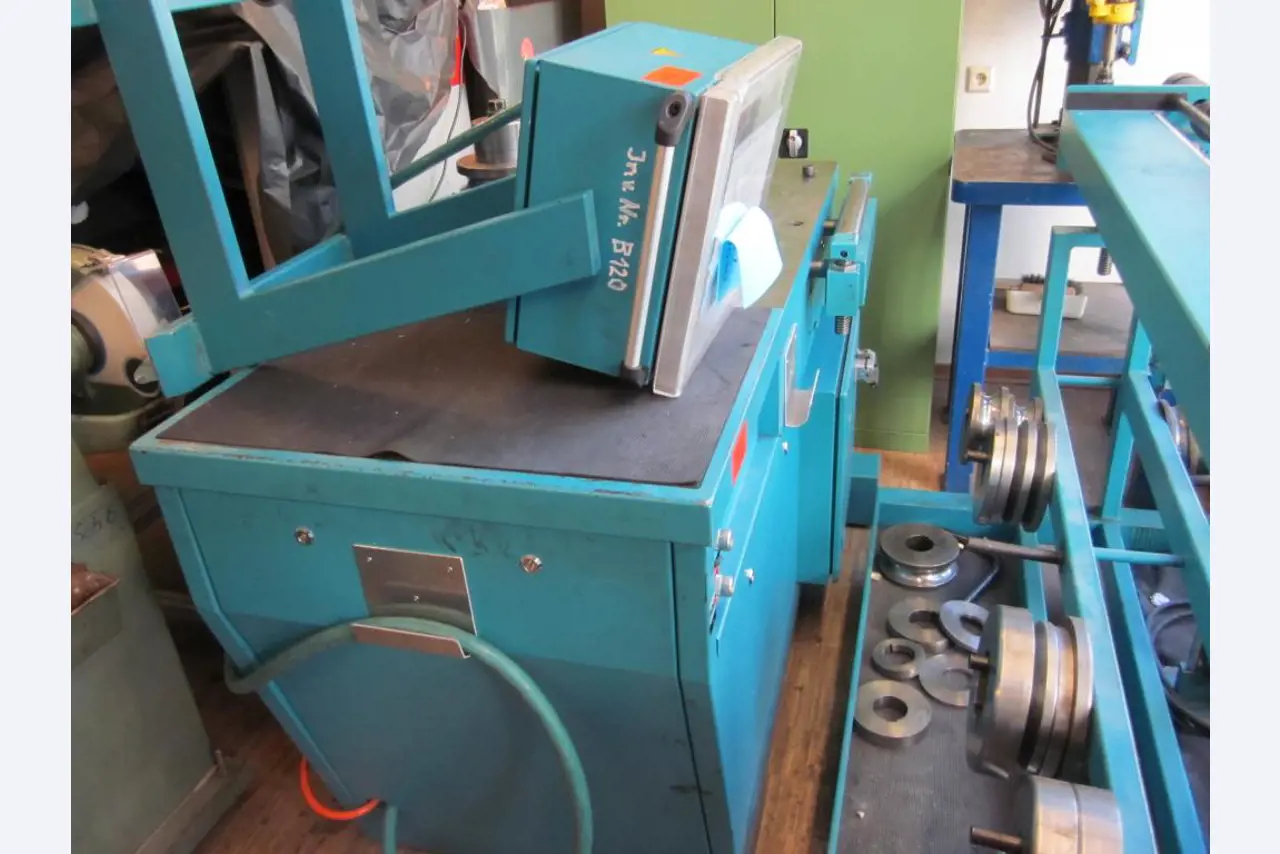 well-maintained workshop equipment -2