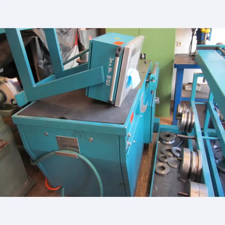 well-maintained workshop equipment -2