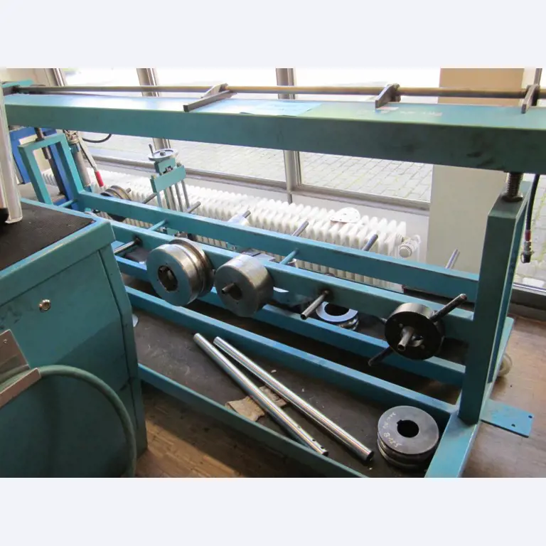 well-maintained workshop equipment -4