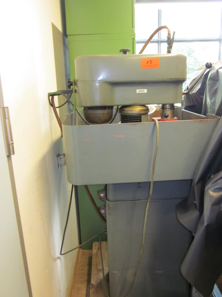 équipement d'atelier bien entretenu-2